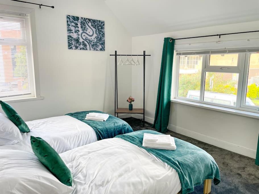 Ferienwohnung Perfect For Contractors & Families! 7 Beds Free Parking Birmingham Exterior foto