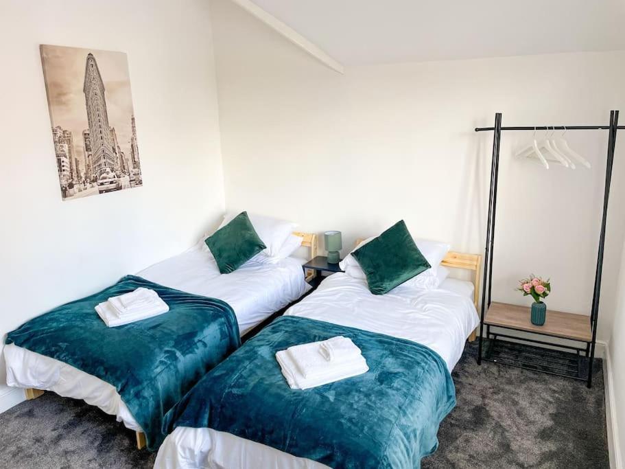 Ferienwohnung Perfect For Contractors & Families! 7 Beds Free Parking Birmingham Exterior foto