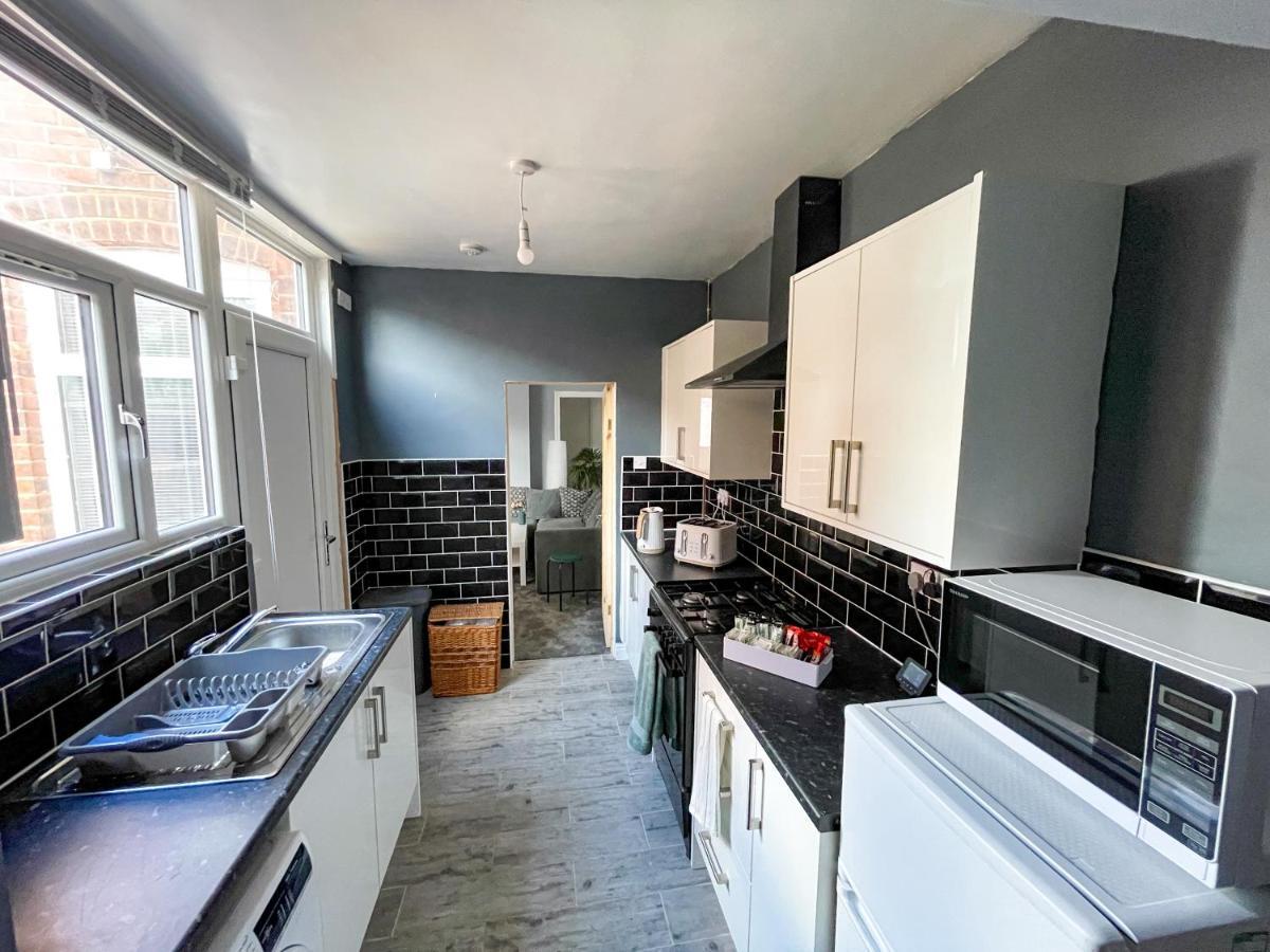 Ferienwohnung Perfect For Contractors & Families! 7 Beds Free Parking Birmingham Exterior foto